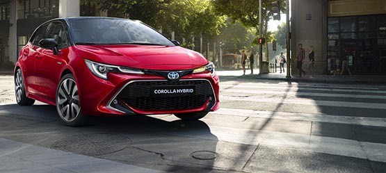 toyota-corolla-hatchback-555x249