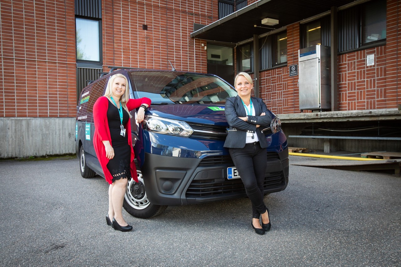 Anne Herranen ja Jetta Leino, Lassila & Tikanoja sekä Toyota Proace