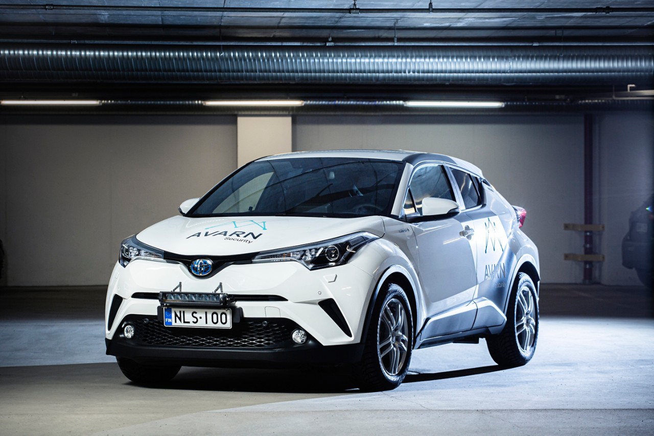 Toyota C-HR ja Avarn Security