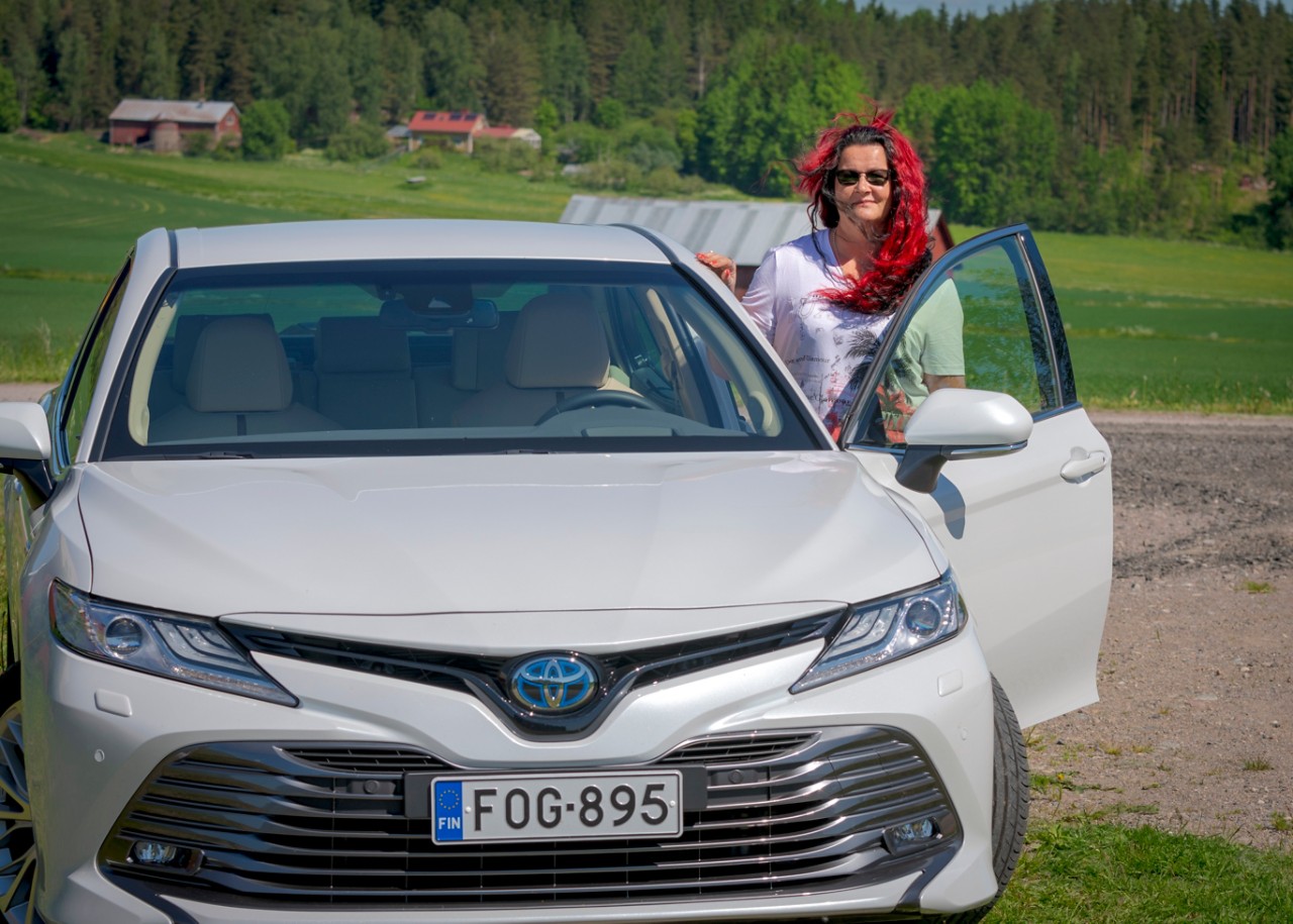 Miia Nordberg ja Toyota Camry