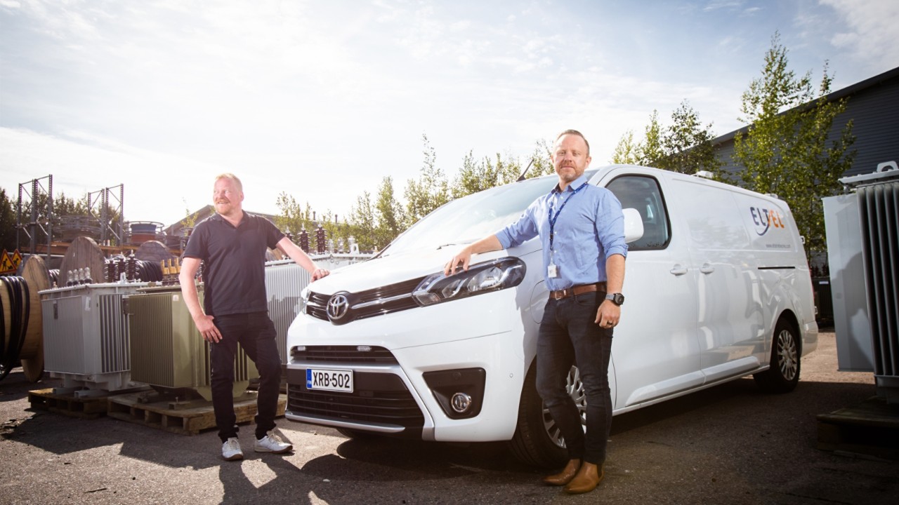 Toyota Proace EV, Eltelin kalustopäällikkö Juha Miettinen ja tuotantopäällikkö Jarkko Honkanen