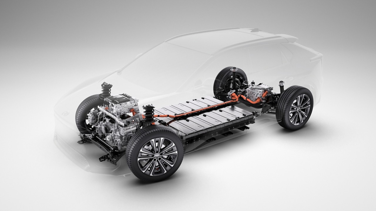 Toyota bZ4X sähköauton korkeajänniteakku on integroitu osaksi pohjarakennetta.