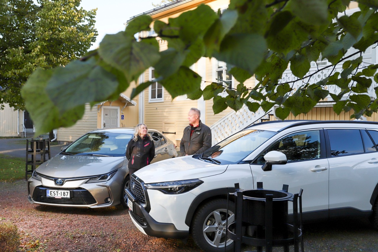 Vaskelat ja Toyota Corolla Cross.