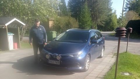 Aarre Javarus ja Toyota Auris Touring Sports