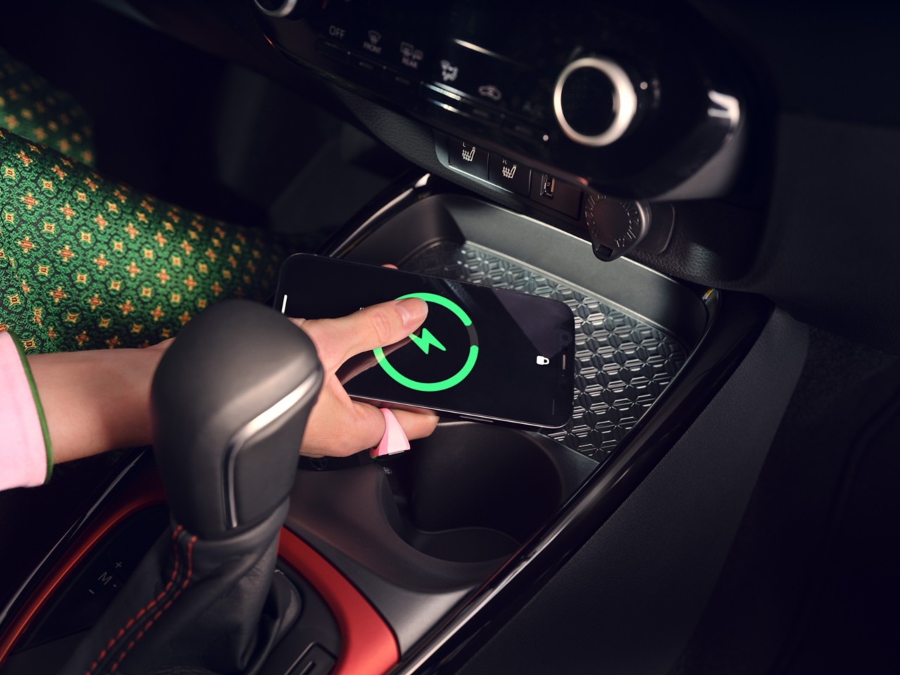 TOY_AYGO_X_2022_HUB_DCO_Image_Bank_13_Chilli
