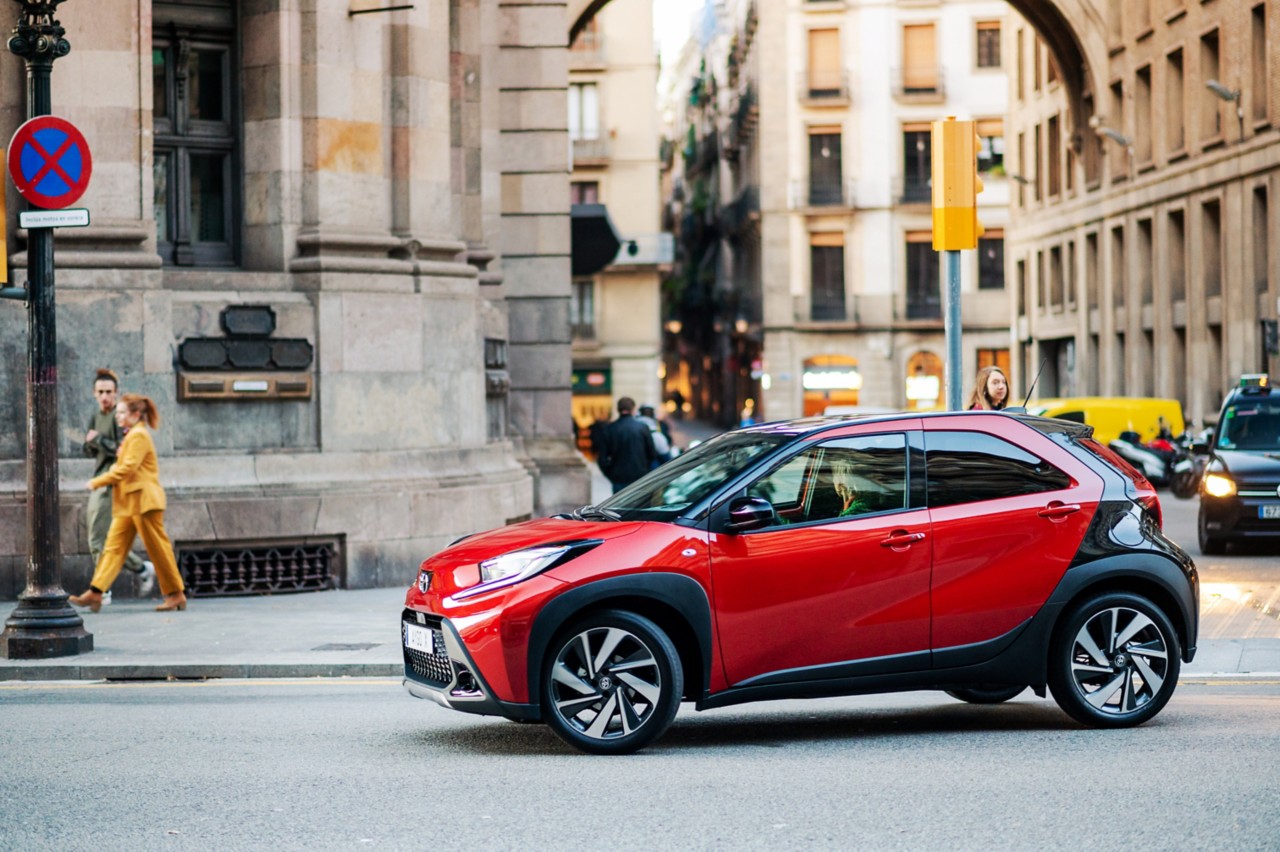 TOY_AYGO_X_2022_HUB_SOC_IMG_BTS_13