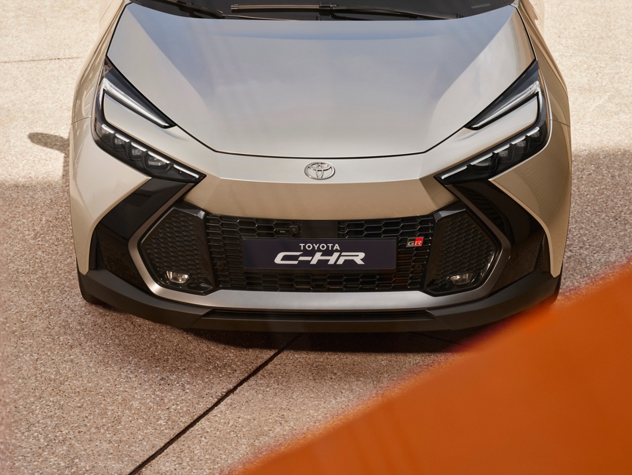 Uusi Toyota C-HR -etupuskuri